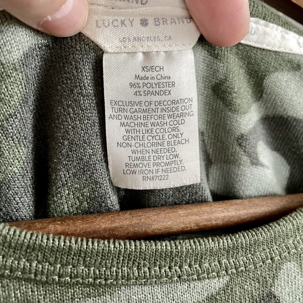Lucky Brand Size XS T-Shirt - Green Camo Short Sleeve Summer Trendy - Picture 5 of 7